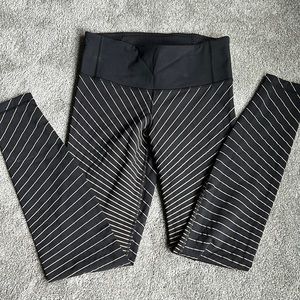 Lululemon stripe legging